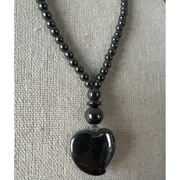 Heart Hematite Pendant Necklace -- 18" - Picture 8 of 9